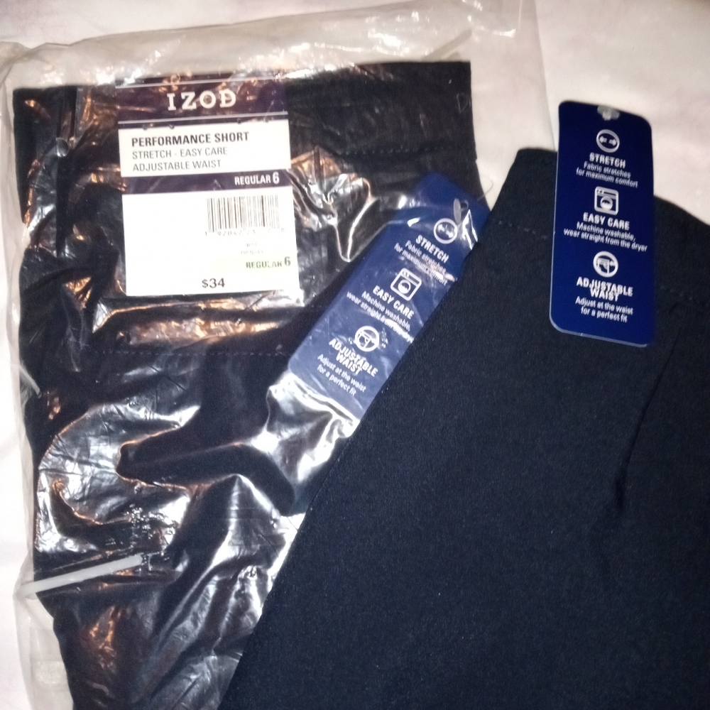 IZOD size 6 navy shorts